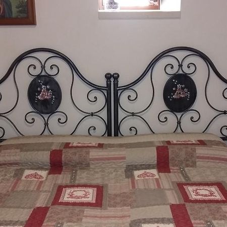 アルベロベッロ La Gazza Ladra Bed & Breakfast エクステリア 写真