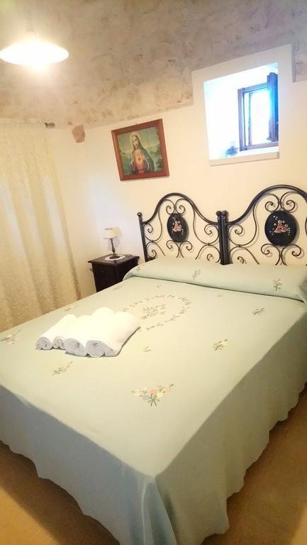 アルベロベッロ La Gazza Ladra Bed & Breakfast エクステリア 写真